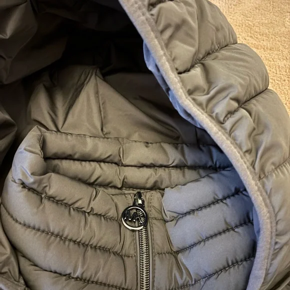 Michael Kors Puffer Coat with Hood - Picture 2 of 6